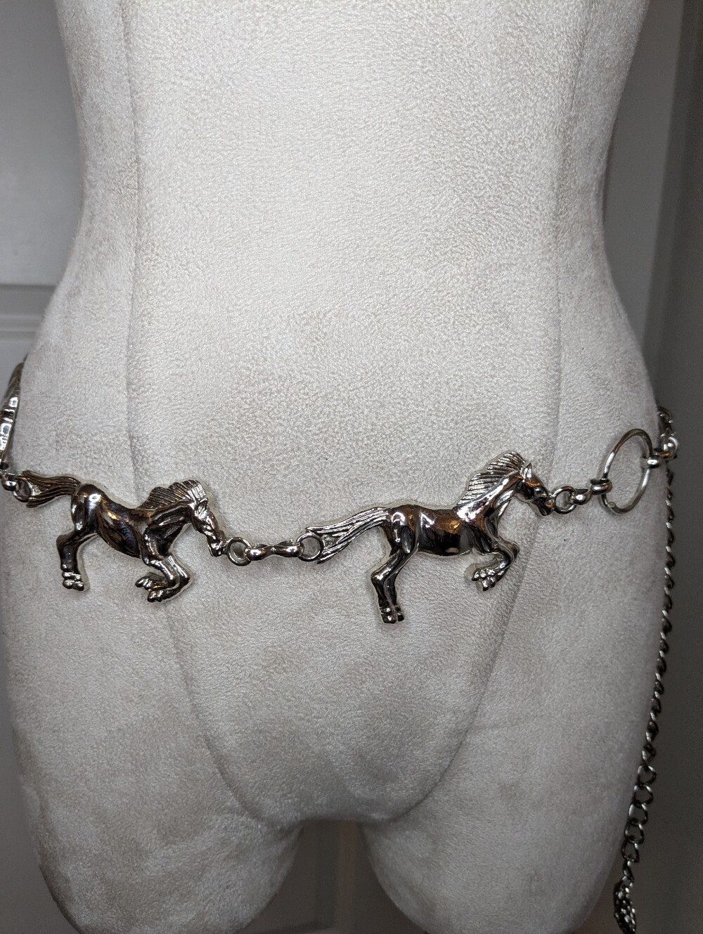 Vintage Silver Tone Horse Link Chain Belt Lion Charm Western Rodeo SZ 32-36" M/L - Picture 2 of 11